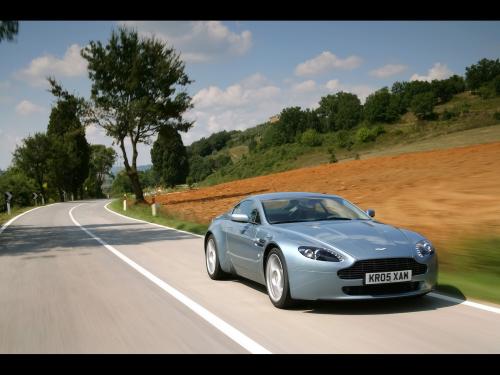 Aston Martin 02