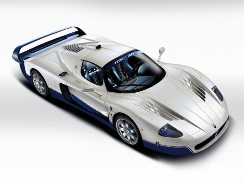 Biele Maserati MC12